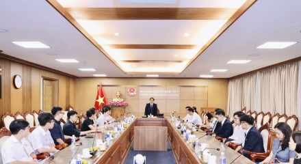 Bộ GDĐT gặp mặt đoàn học sinh Việt Nam tham dự ISEF 2026