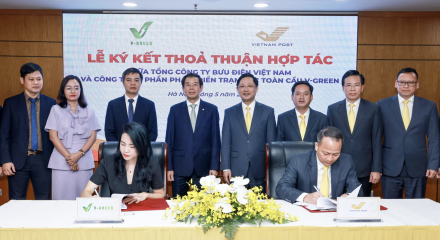 V- Green hợp tác Vietnam Post triển khai hơn 16.000 tủ đổi pin