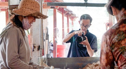 Làng nghề và nông sản Việt tìm động lực mới từ thương mại điện tử