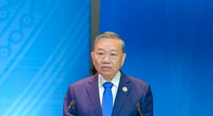 Tổng Bí thư, Chủ tịch nước Tô Lâm: Công đoàn không thể mạnh nếu xa công nhân