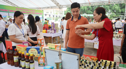Hơn 300 gian hàng hội tụ tại Hội chợ Triển lãm sản phẩm công nghiệp nông thôn năm 2026