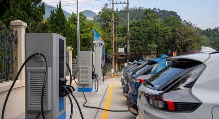 Miễn lệ phí trước bạ 0% cho ô tô điện đến hết năm 2030
