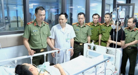 Thanh Hóa: Trung tá công an bị đối tượng ngáo đá đâm trọng thương
