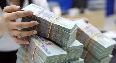 Ngân hàng Nhà nước yêu cầu xử lý nghiêm hành vi 'lách' quy định đẩy lãi suất