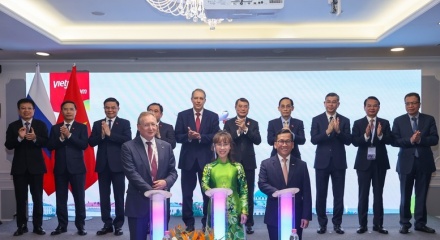 Thủ tướng Lê Minh Hưng chứng kiến công bố 3 đường bay mới tới Nga và ký kết loạt thỏa thuận chiến lược
