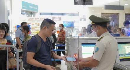Phó Thủ tướng chỉ đạo gỡ vướng 'tạm hoãn xuất cảnh do nợ thuế' trước ngày 20/6
