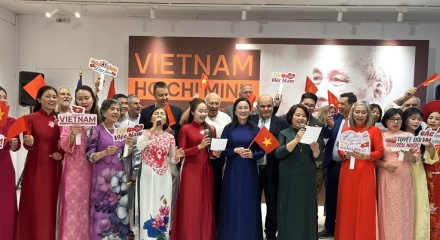 Lan tỏa di sản Hồ Chí Minh và Ngày Văn hoá Việt Nam tại Hy Lạp