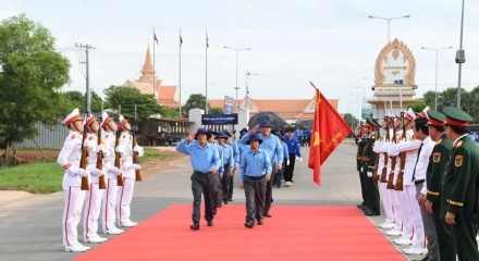 Đón 173 hài cốt liệt sỹ quân tình nguyện hy sinh tại Campuchia trở về 