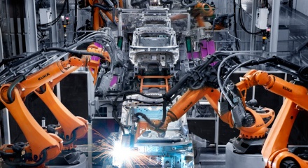 Lần đầu tiên khách hàng mua Volkswagen được tham quan nhà máy sản xuất