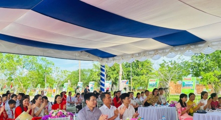 Thành Nhà Hồ khai mạc triển lãm ảnh “Di sản văn hóa phi vật thể vùng đất cố đô” 