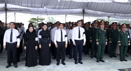 Phó Thủ tướng Nguyễn Văn Thắng dự lễ an táng 63 hài cốt liệt sĩ tại Đồng Nai 