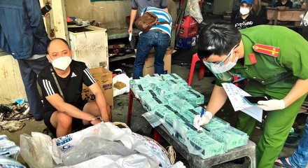 Ninh Bình: Cảnh báo thủ đoạn vận chuyển ma túy qua dịch vụ chuyển phát nhanh 