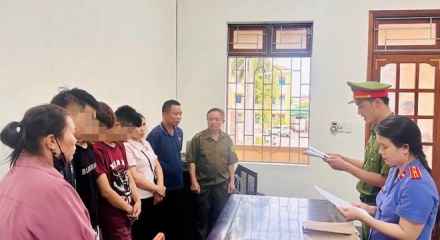 Khởi tố 3 đối tượng từ Nghệ An vào Hà Tĩnh trộm tiền công đức 