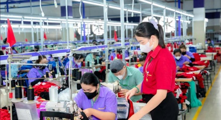 Bộ Nội vụ đề xuất tăng lương tối thiểu 7,8% từ 1/1/2027