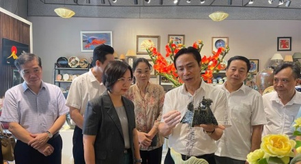 Bảo tồn và phát triển làng nghề gắn với du lịch