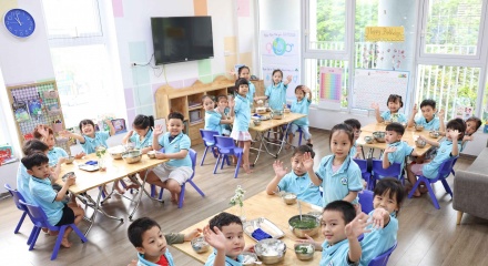 Trước thềm năm học mới, nhiều địa phương kiểm soát chặt chẽ, minh bạch bữa ăn bán trú 