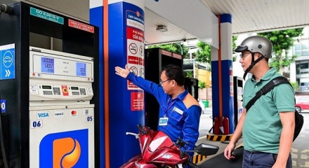 Giá xăng dầu đồng loạt giảm từ 15h chiều nay 