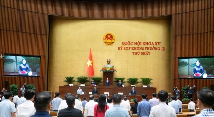 Quốc hội dành phút mặc niệm Chủ tịch Quốc hội Lào Saysomphone Phomvihane