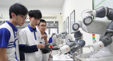 Phấn đấu đến năm 2035, Việt Nam là quốc gia có nhân lực Al hàng đầu khu vực
