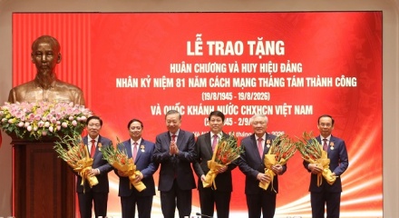 5 nguyên Ủy viên Bộ Chính trị được trao Huân chương Hồ Chí Minh