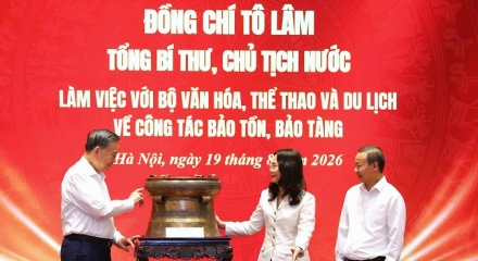 Bộ VHTTDL trao tặng bản phục dựng Trống đồng Đông Sơn độc bản tới Tổng Bí thư, Chủ tịch nước Tô Lâm