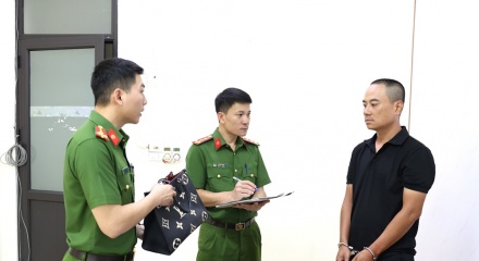 Ninh Bình: Bắt giữ đối tượng phá kính ô tô trộm hơn 700 triệu đồng