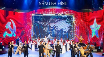 Ấn tượng Chương trình nghệ thuật 'Nắng Ba Đình' chào mừng kỷ niệm 81 năm Ngày Cách mạng Tháng Tám