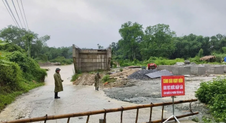 Thanh Hóa: Sơ tán 469 khẩu ra khỏi vị trí sạt lở nguy hiểm