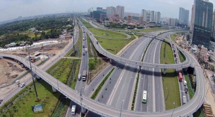 Thủ tướng yêu cầu giải quyết dứt điểm dự án kéo dài vì mục tiêu tăng trưởng '2 con số'