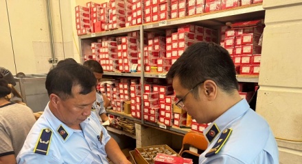 Hơn 3.500 vụ buôn lậu, hàng giả bị xử lý trong một tháng
