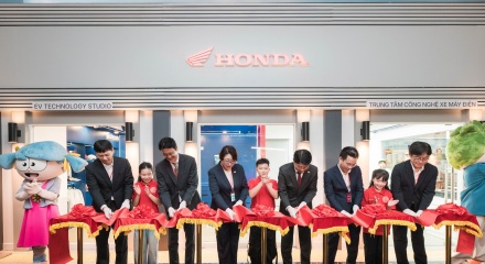 Honda Việt Nam cùng KidZania Hà Nội mở trung tâm trải nghiệm công nghệ xe máy điện cho trẻ em