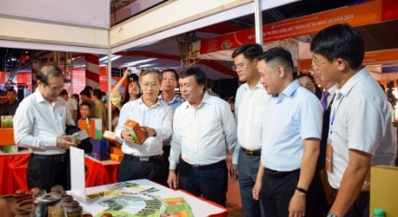 Nghệ An: Hơn 220 gian hàng tại Hội chợ Công Thương vùng Bắc Trung Bộ 