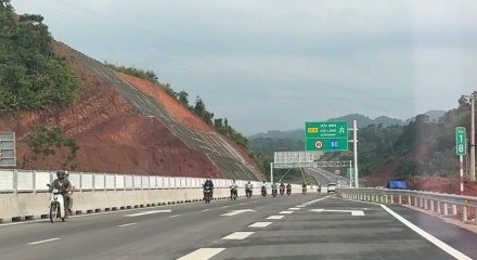 Cao tốc Hữu Nghị – Chi Lăng: Kiến nghị xử lý nghiêm người, phương tiện tự ý vào công trường