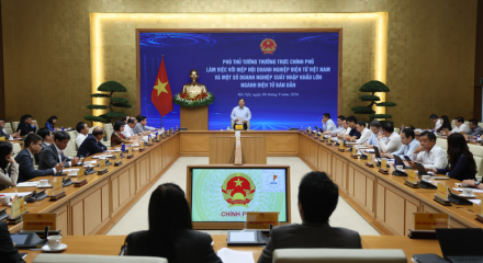 Nâng cao giá trị gia tăng, giảm phụ thuộc nhập khẩu trong ngành điện tử Việt Nam