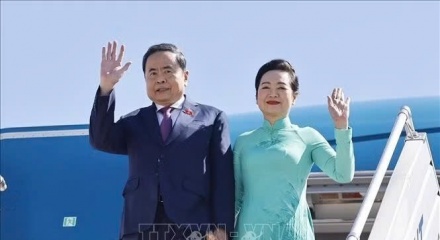 Chủ tịch Quốc hội Trần Thanh Mẫn bắt đầu chuyến thăm chính thức Mông Cổ