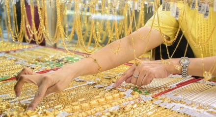 Giá vàng ngày 10/9: Vàng SJC quanh mốc 146 triệu đồng/lượng