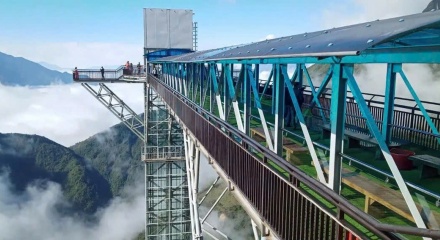 Khu du lịch Cầu kính Rồng Mây hoạt động trở lại