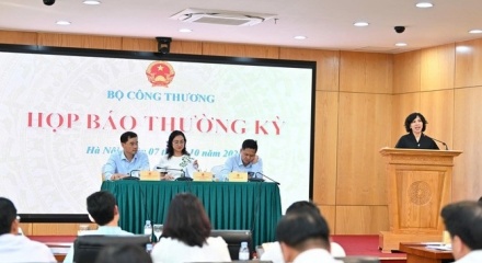 Siết chặt hoạt động bán thuốc, thực phẩm chức năng qua livestream