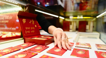 Giá vàng hôm nay 19/10: Vàng SJC đi ngang ở mức 143,6 triệu đồng/lượng