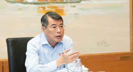 Thủ tướng Lê Minh Hưng: Giá thuốc, thiết bị y tế đang bị đẩy lên quá cao