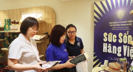 Đưa đặc sản Gia Lai, Quảng Ngãi đến Thủ đô qua mô hình mua sắm kết hợp số