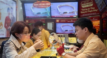 Giá vàng hôm nay 28/10: Vàng SJC và nhẫn trơn đồng loạt tăng