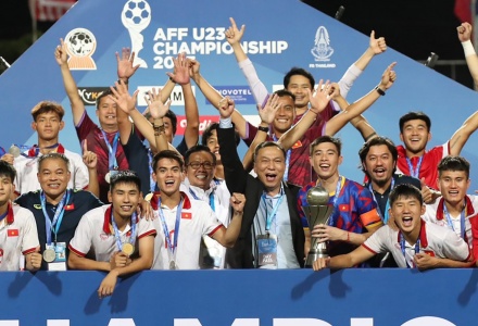 HLV Kim Sang-sik dẫn dắt đội tuyển U23 Việt Nam tại giải U23 Đông Nam Á 2025?