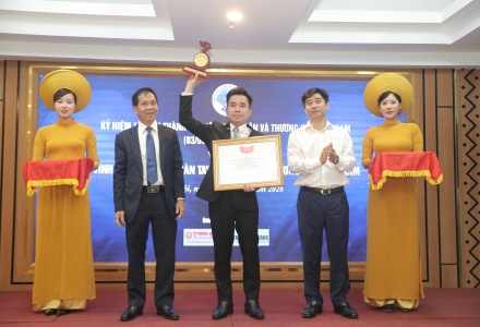 Nhân dịp kỷ niệm 13 năm thành lập Hội Nghệ nhân và Thương hiệu Việt Nam: Vinh quang trí tuệ bàn tay vàng – Tự hào thương hiệu Việt Nam