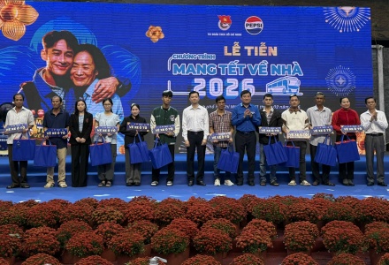 Hơn 4.230 tấm vé “Mang Tết về nhà” đã đưa người lao động, sinh viên về quê đón Tết