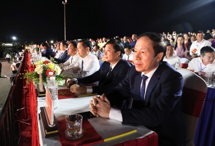 Phó Thủ tướng Chính phủ Lê Tiến Châu dự Chương trình 'Bản hùng ca trên sông'