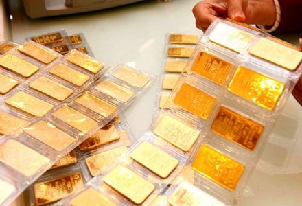 Giá vàng và ngoại tệ ngày 6/12: Vàng giảm, USD lấy lại đà tăng