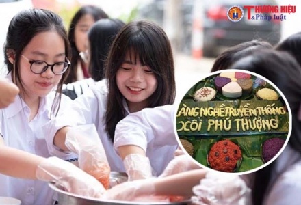 Thế hệ trẻ hào hứng tiếp cận làng nghề truyền thống nấu xôi Phú Thượng