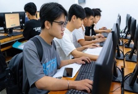 Hôm nay 21/4, thí sinh cả nước bắt đầu đăng ký dự thi tốt nghiệp THPT 2025