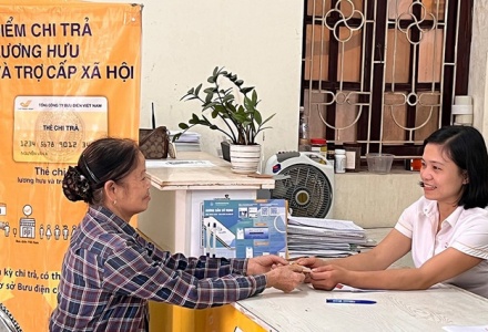 Triển khai chi trả lương hưu, trợ cấp BHXH trước ngày nghỉ lễ 30/4 – 1/5